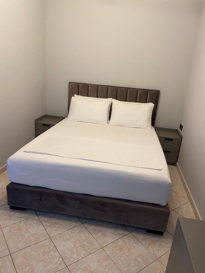 "Hotel Lili" Sarandë Exterior foto